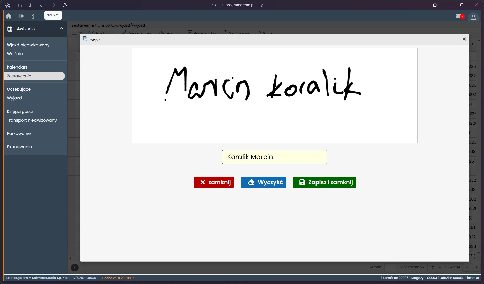 Modal elektronicznego podpisu kierowcy w VSS.net z odręcznym podpisem Marcin Koralik na ekranie dotykowym